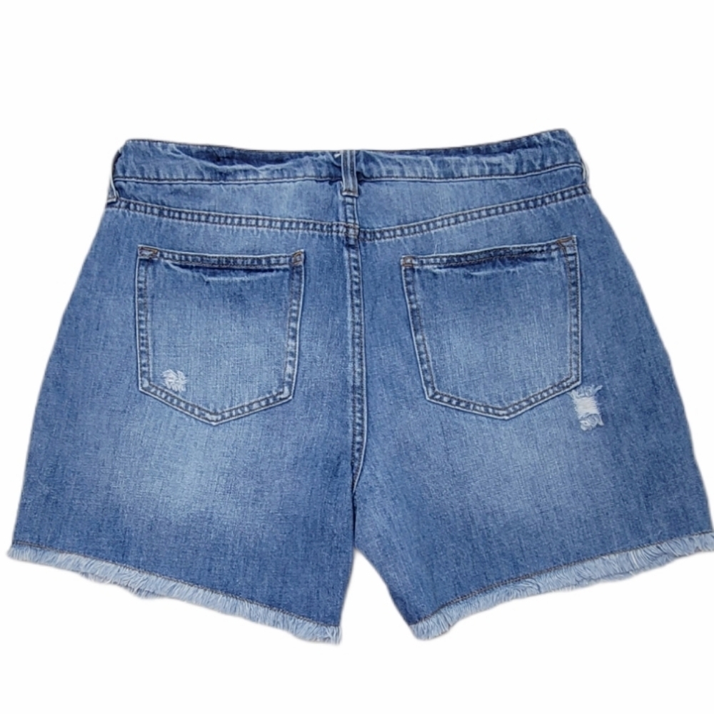 Fashion Nova High Waisted Distressed Shorts - Picture 2 of 3